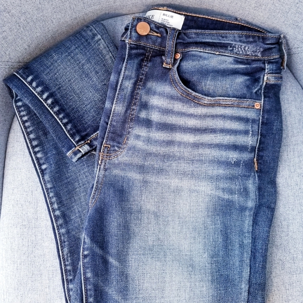 Buckle BKE Skinny, High Rise, Ankle Jeans, Lightly Distressed